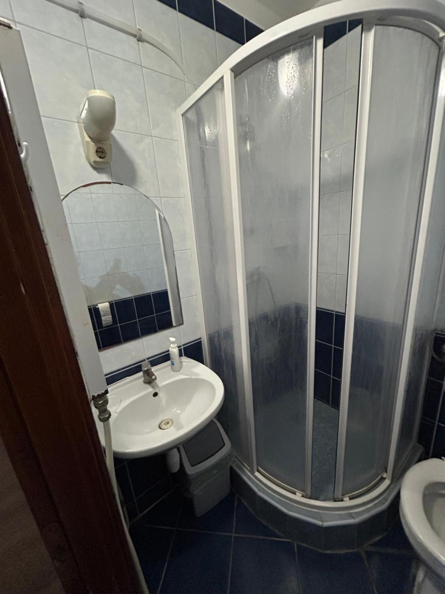 Hotel Rozsakert Panzio à Nyíregyháza Extérieur photo