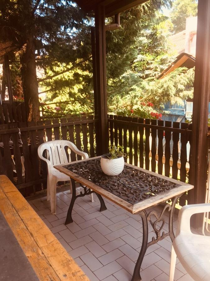 Hotel Rozsakert Panzio à Nyíregyháza Extérieur photo